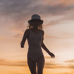 活泼外向型的女人怎么接触 特别开朗的女生喜欢的男生类型